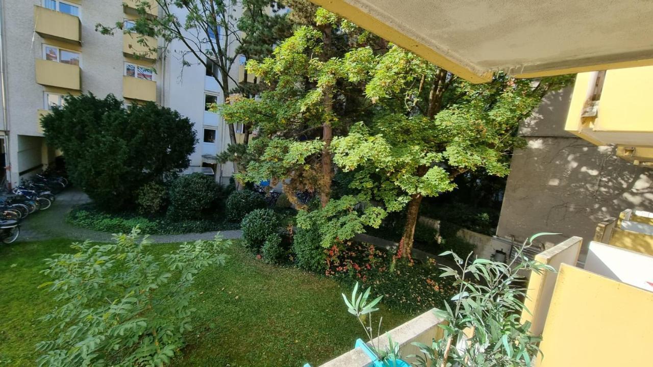 Schwabing Studio With Garden Views München Buitenkant foto