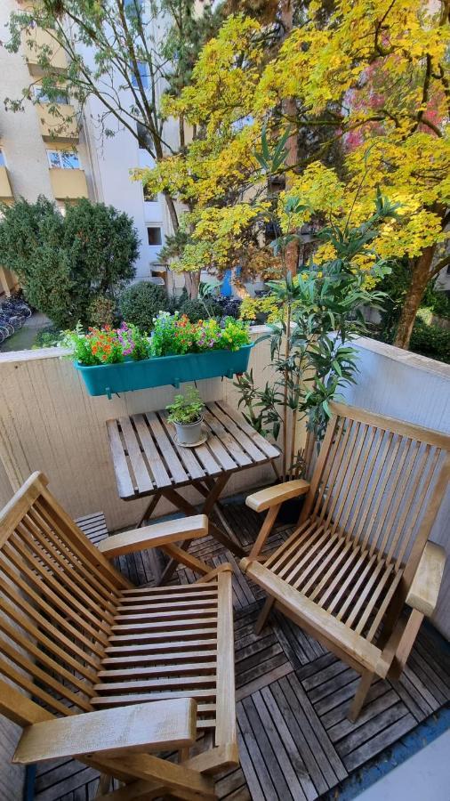 Schwabing Studio With Garden Views München Buitenkant foto